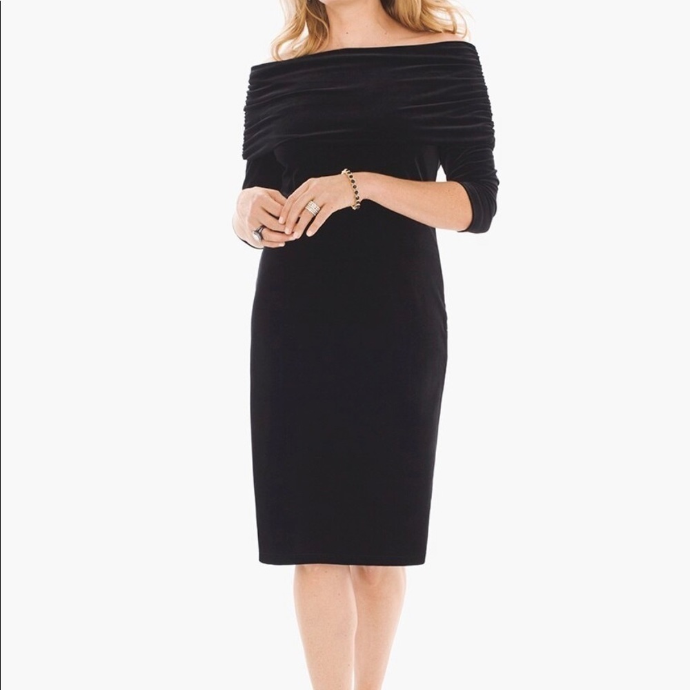 NWT.TRAVELERS COLLECTION
Velvet Off-The-Shoulder Dress